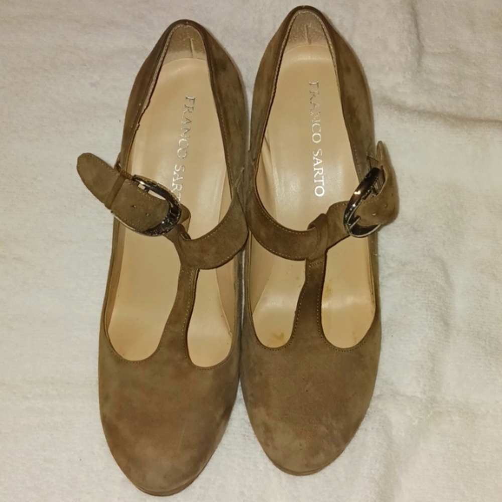 Franco Sarto Women's Brown T-Strap Heels. Mary Jane Style Shoe.